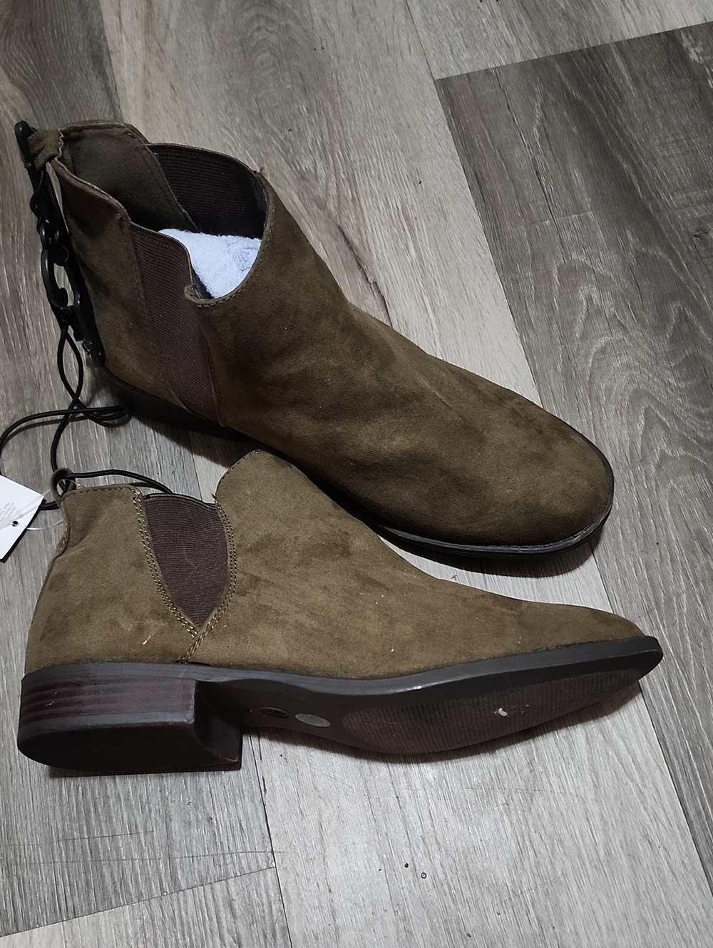 Men's Suede Chukka Boots in Olive - Unbranded